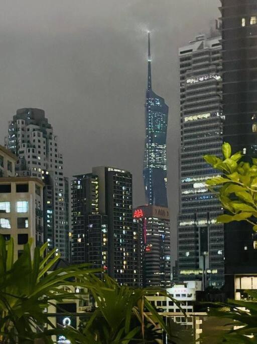 Quill Klcc, By Rverse